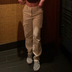 ARITZIA WILFRED FREE MODERN CARGO PANTS 👖